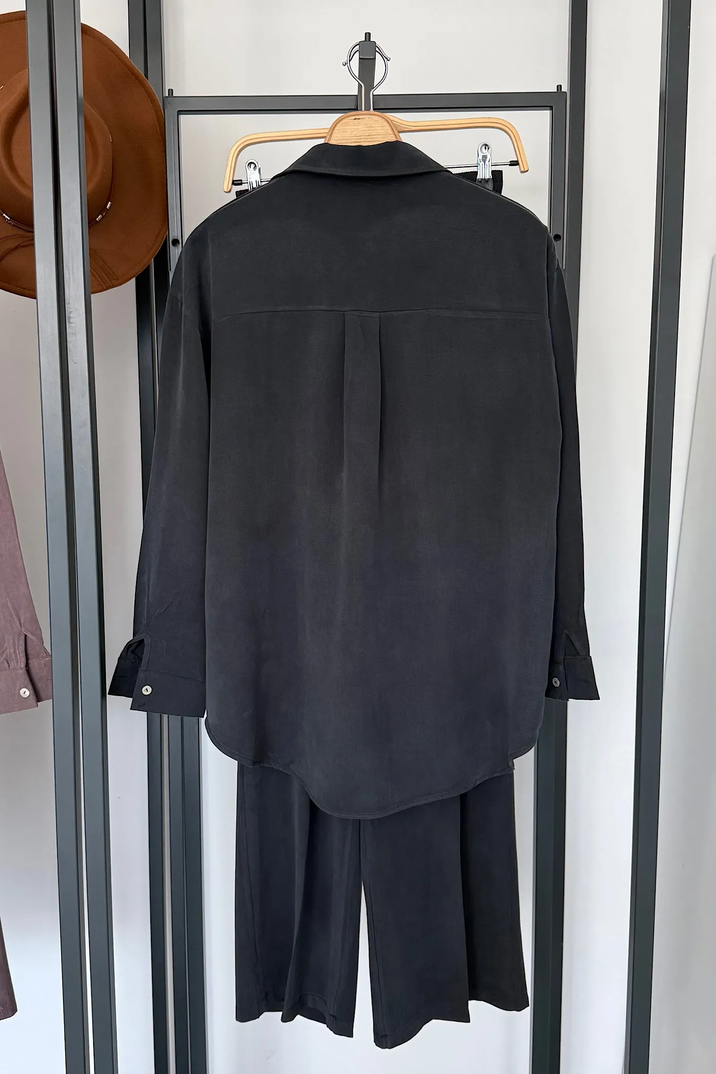 ensemble gris NOIR
