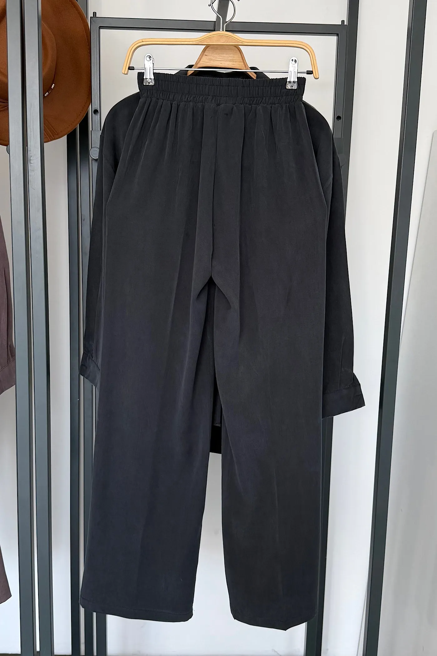 ensemble gris NOIR