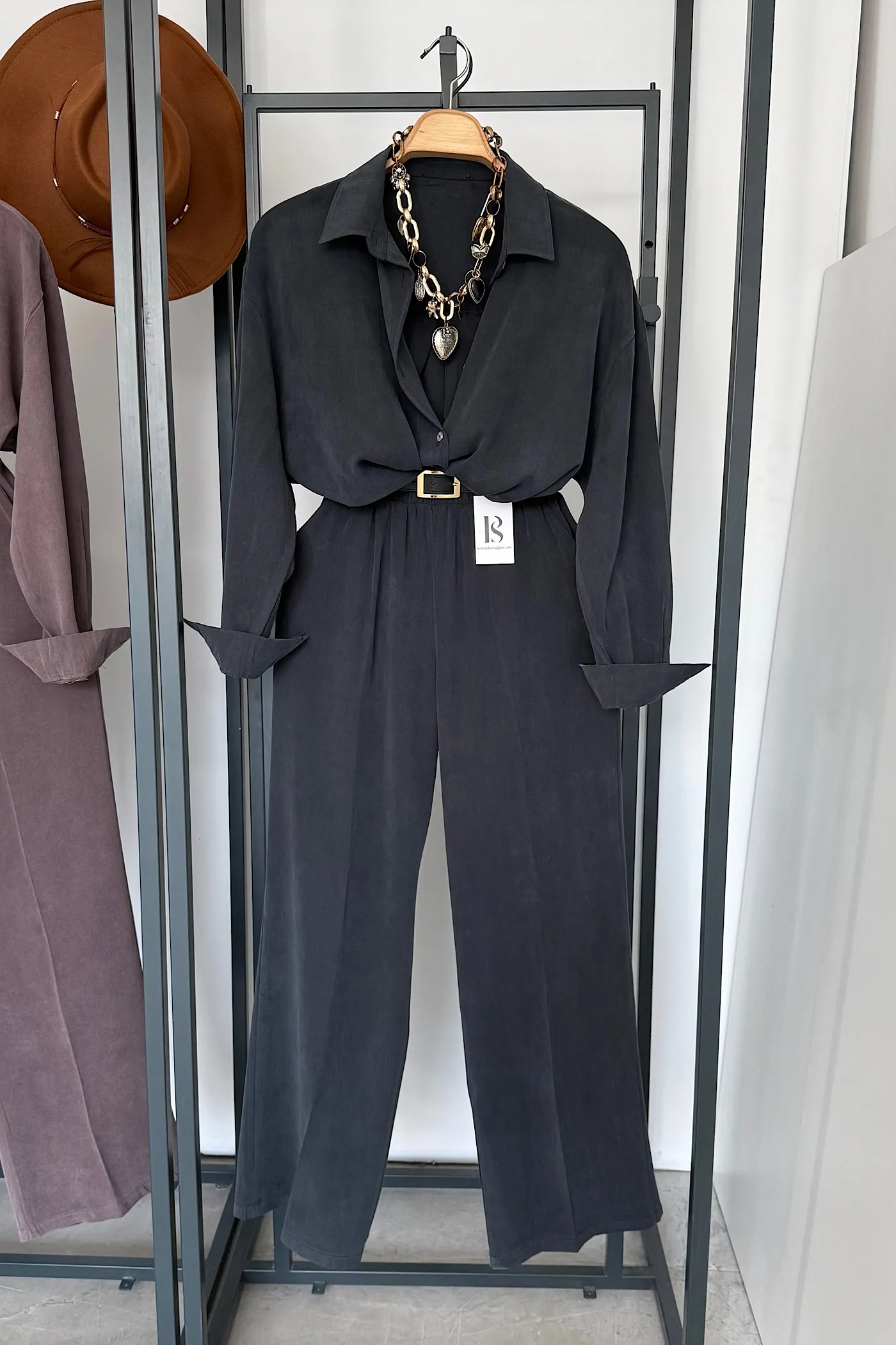 ensemble gris NOIR